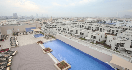 Metropolitan Dubai pool